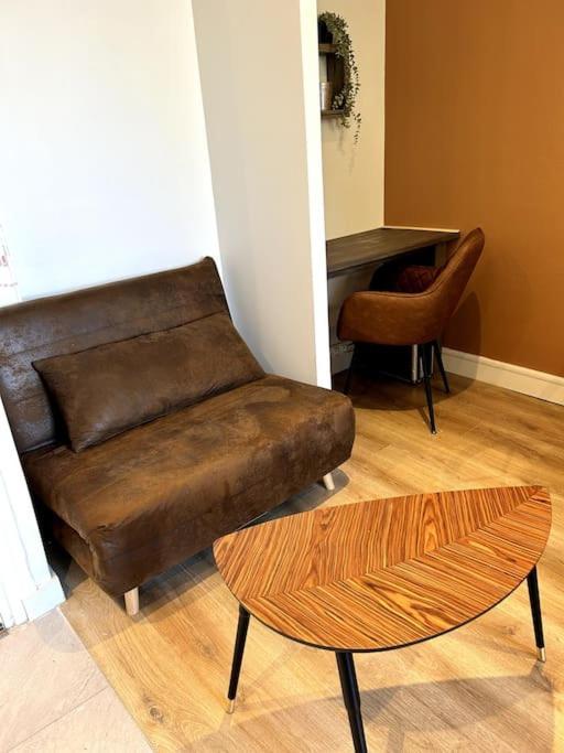 Le Cosy Shelby Proche Gare 150M Apartment Villefranche-sur-Saône Екстериор снимка